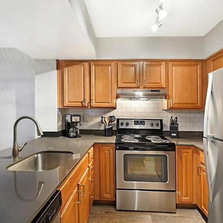 Dharma Home Suites Dania Beach At Sheridan Ocean Club ภายนอก รูปภาพ