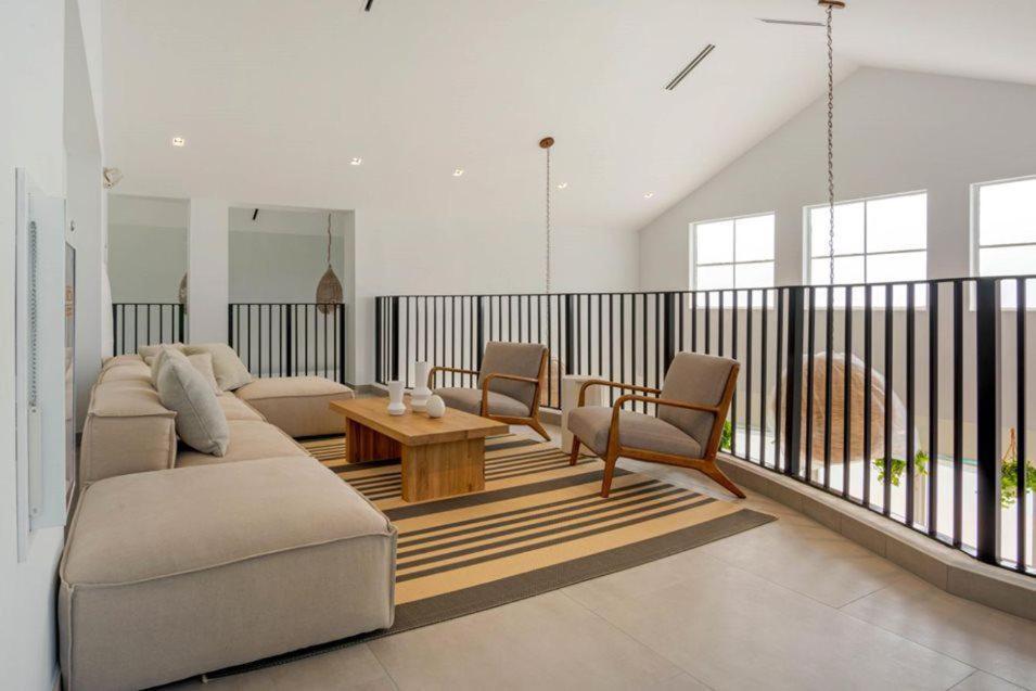 Dharma Home Suites Dania Beach At Sheridan Ocean Club ภายนอก รูปภาพ