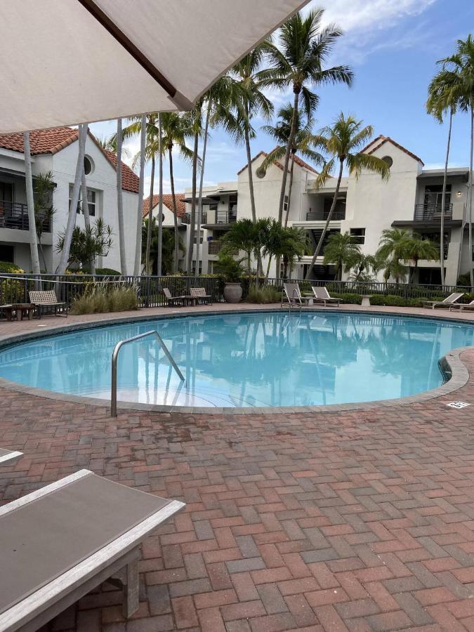 Dharma Home Suites Dania Beach At Sheridan Ocean Club ภายนอก รูปภาพ