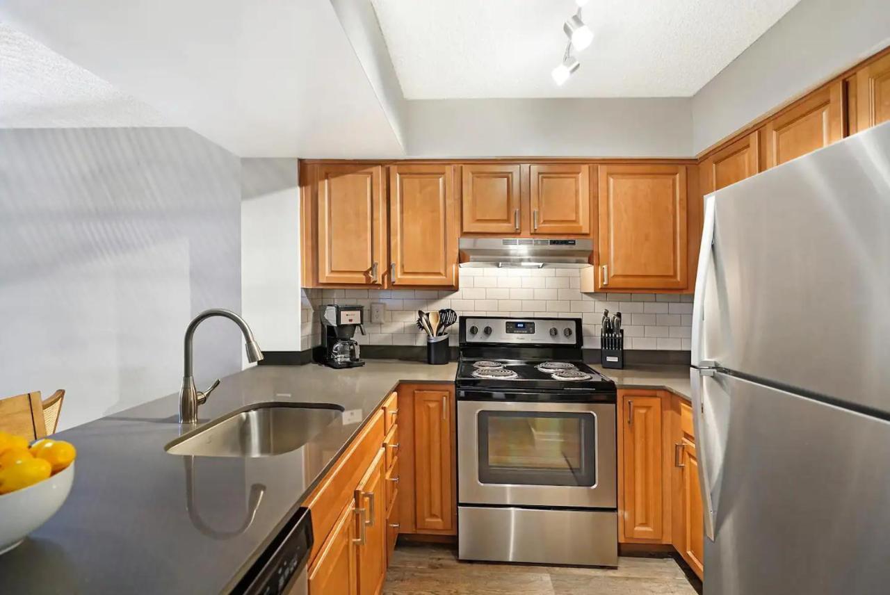 Dharma Home Suites Dania Beach At Sheridan Ocean Club ภายนอก รูปภาพ