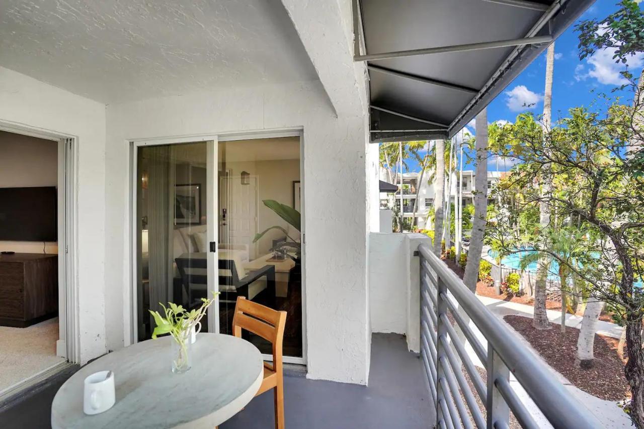 Dharma Home Suites Dania Beach At Sheridan Ocean Club ภายนอก รูปภาพ