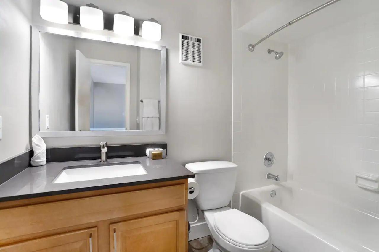 Dharma Home Suites Dania Beach At Sheridan Ocean Club ภายนอก รูปภาพ