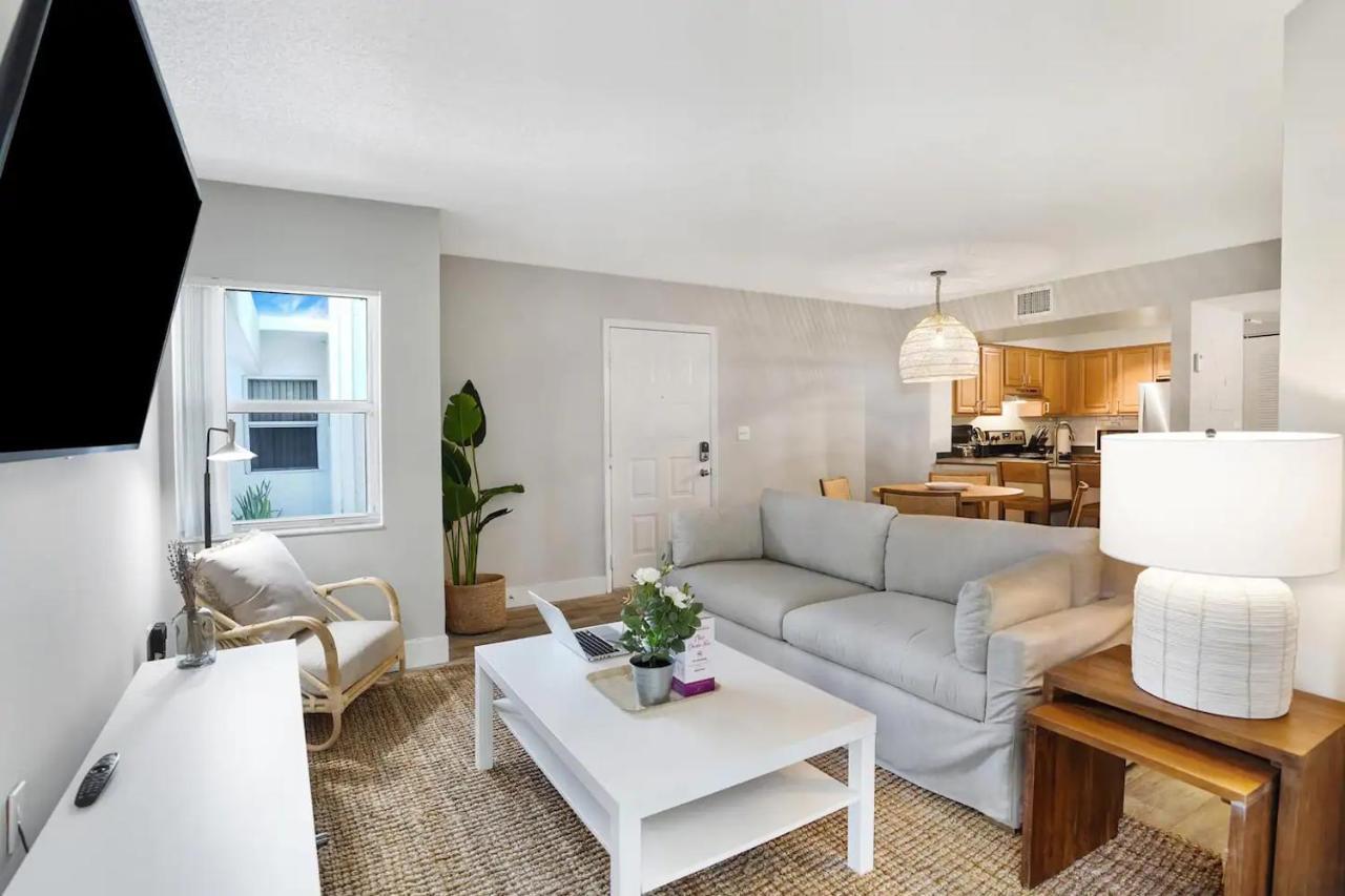 Dharma Home Suites Dania Beach At Sheridan Ocean Club ภายนอก รูปภาพ