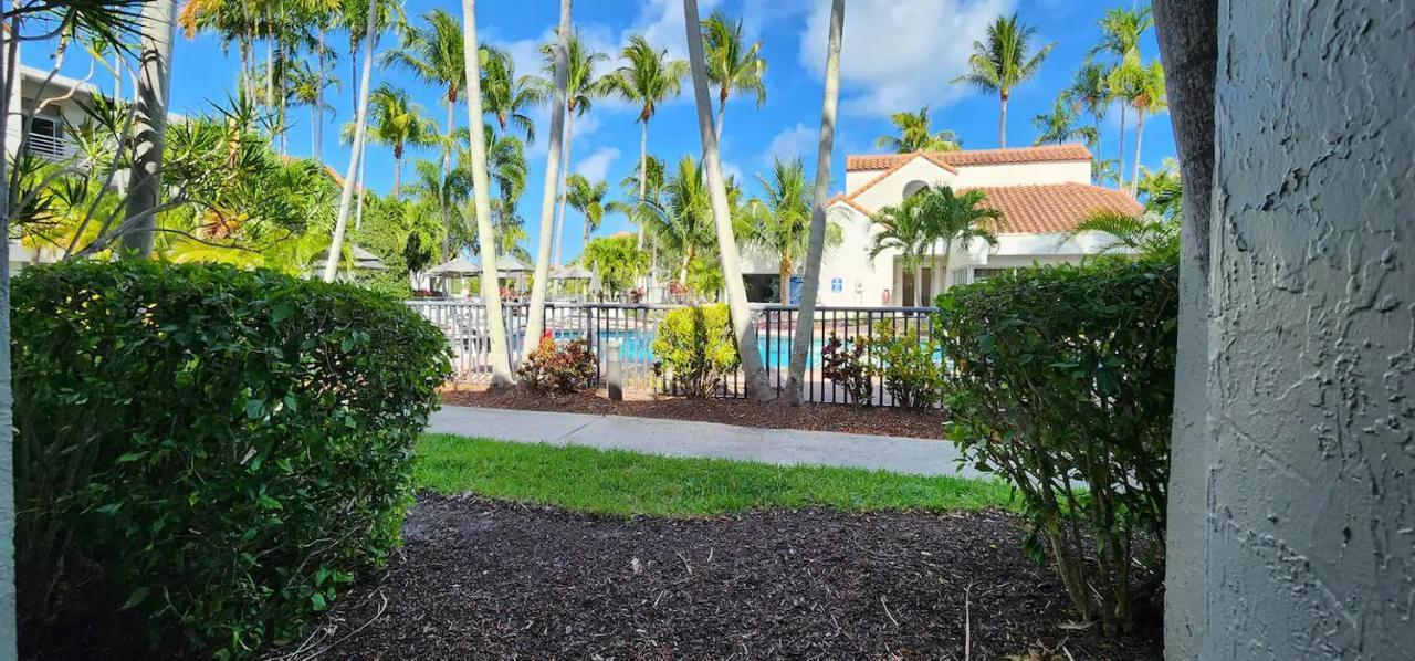 Dharma Home Suites Dania Beach At Sheridan Ocean Club ภายนอก รูปภาพ